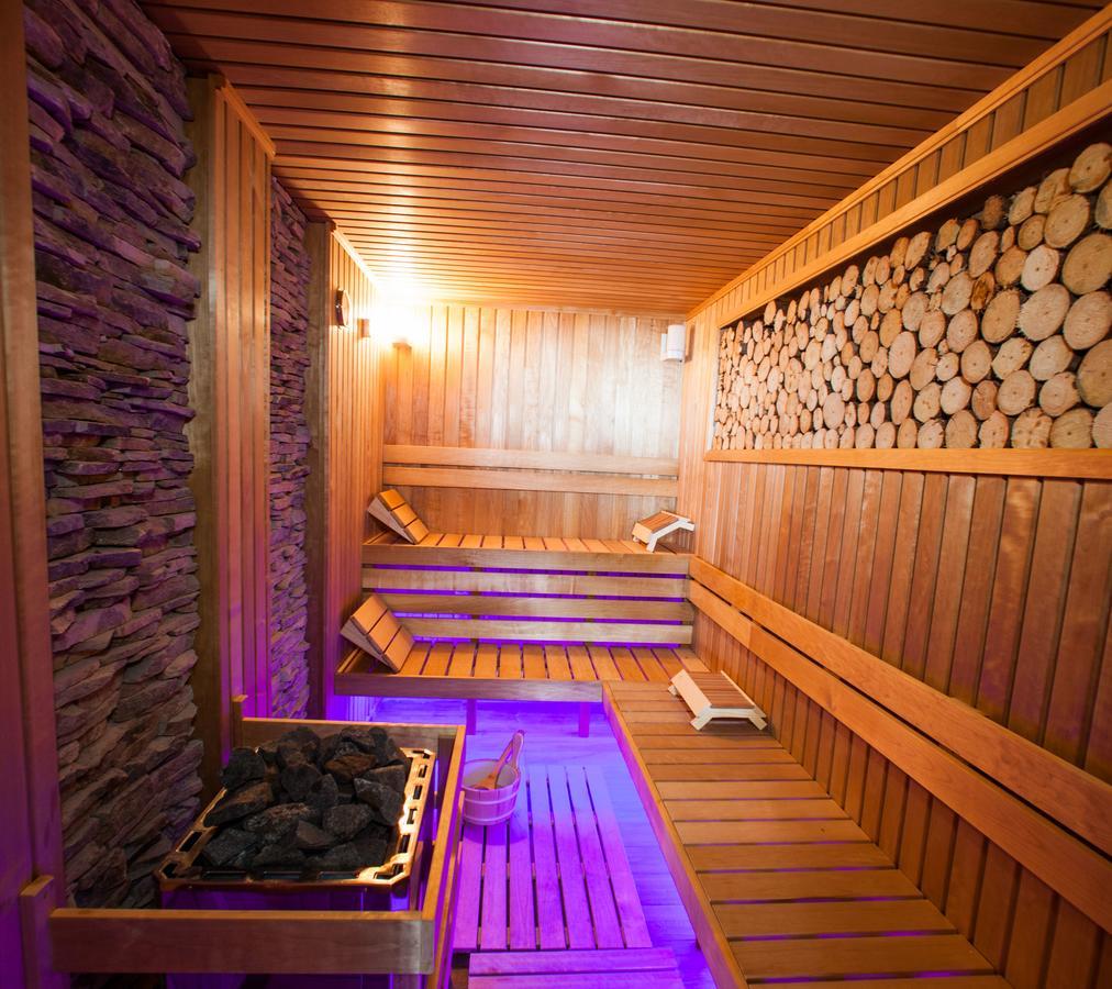 Amira Boutique Hotel Bansko Exterior foto A modern Finnish sauna