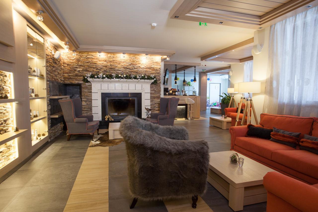 Amira Boutique Hotel Bansko Exterior foto The lobby of the hotel