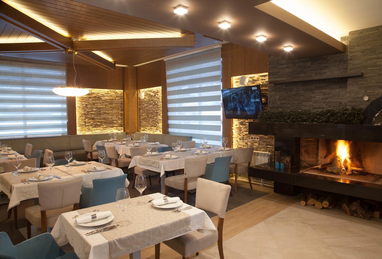 Amira Boutique Hotel Bansko Exterior foto Restaurant in Athens