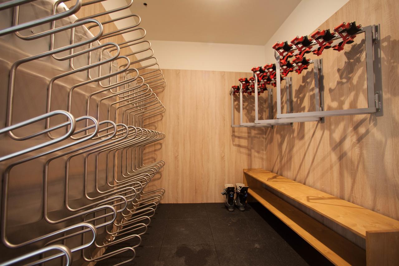 Amira Boutique Hotel Bansko Exterior foto The locker room at the Olympic Stadium in Munich
