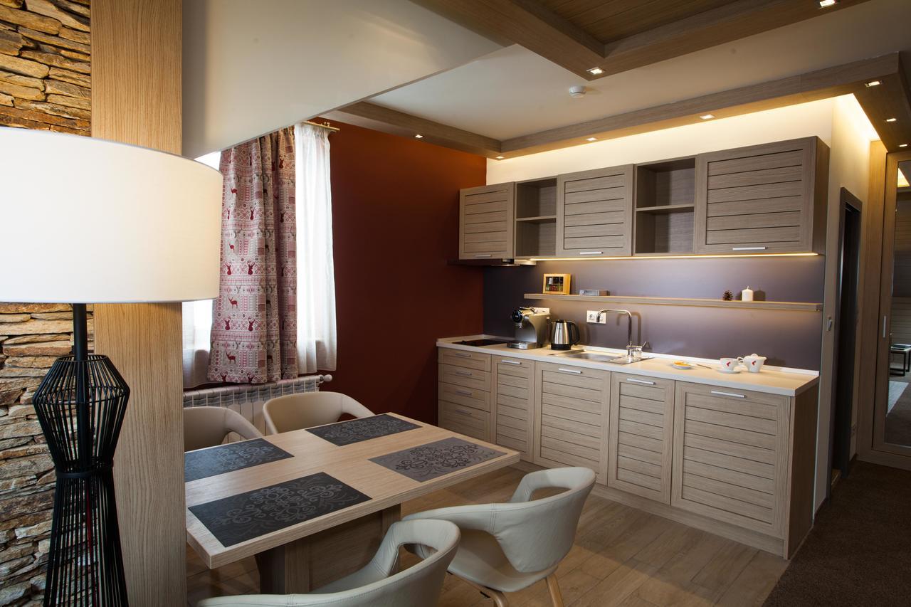 Amira Boutique Hotel Bansko Exterior foto A modern kitchen