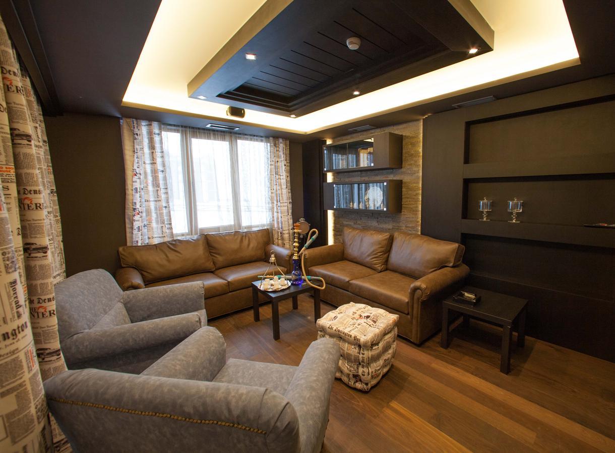 Amira Boutique Hotel Bansko Exterior foto A hookah lounge in Istanbul