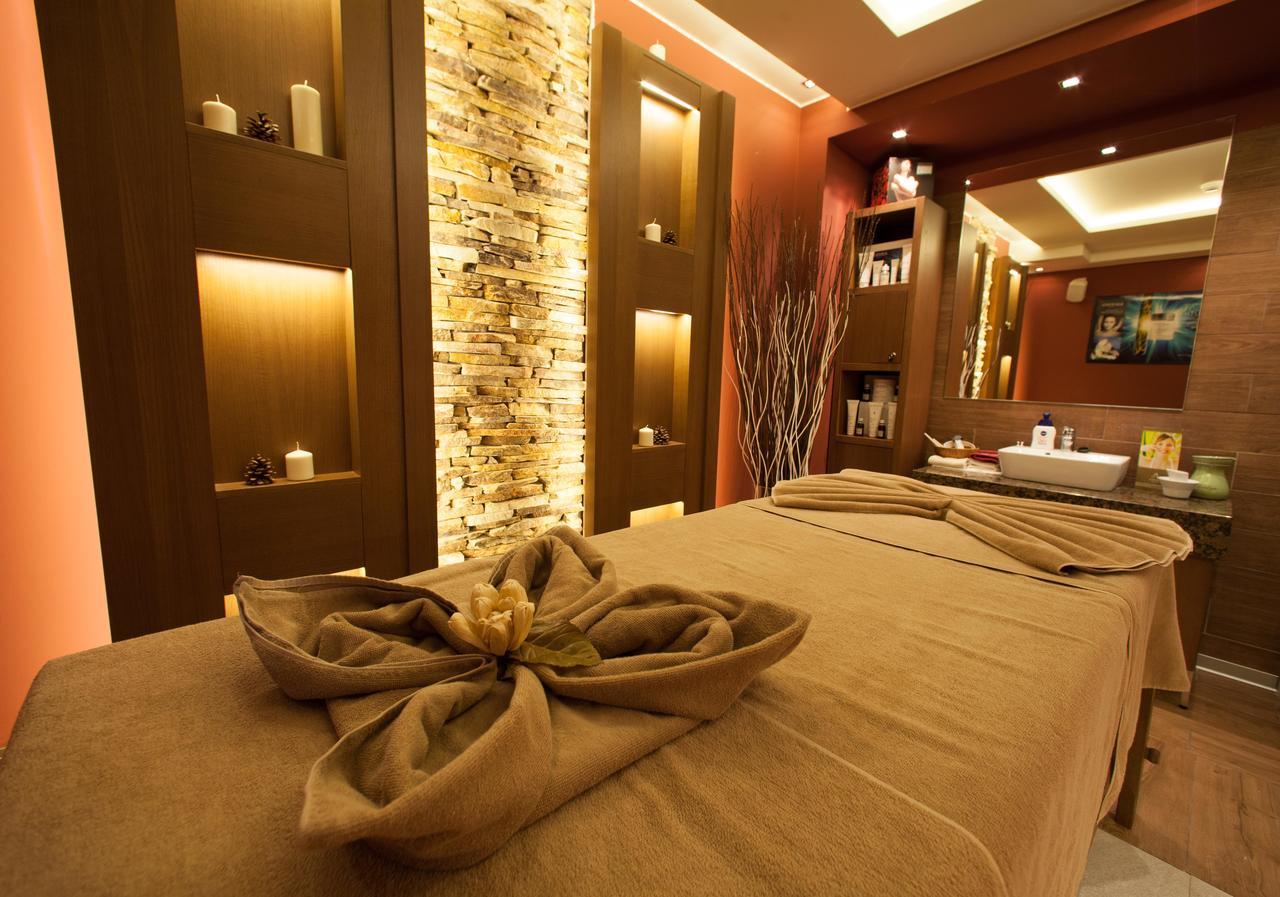 Amira Boutique Hotel Bansko Exterior foto A massage bed